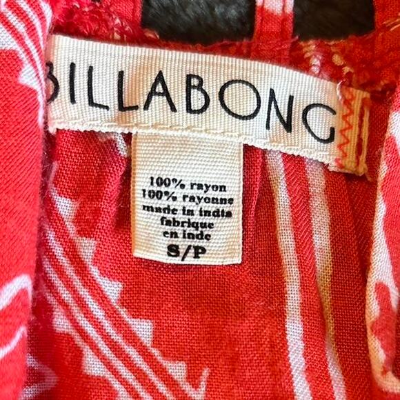 Red and white rayon billabong top - Picture 4 of 5